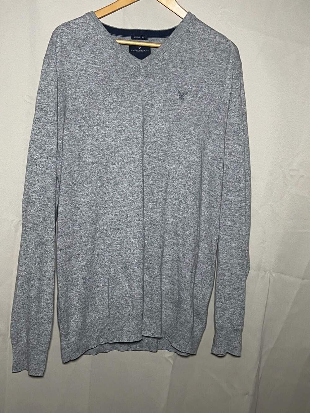 American Eagle Seriously Soft V-Neck Sweater Size LT Gray Heather
